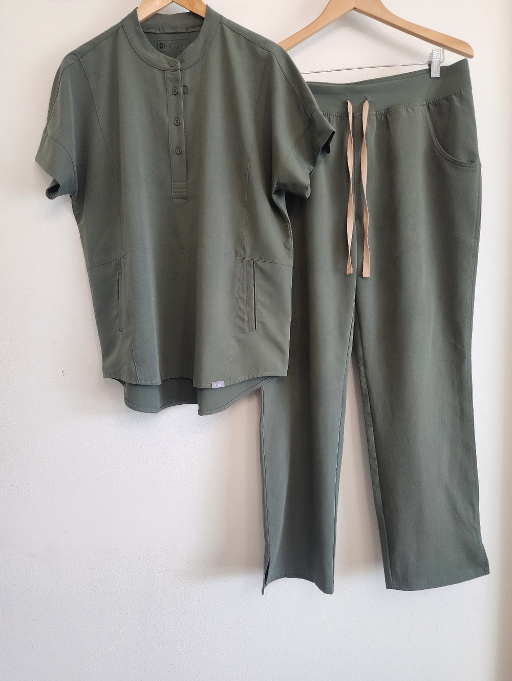 FIGS Moss Manila Oversized Top Kade Cargo Pants Scrub Set L - Picture 2 of 13
